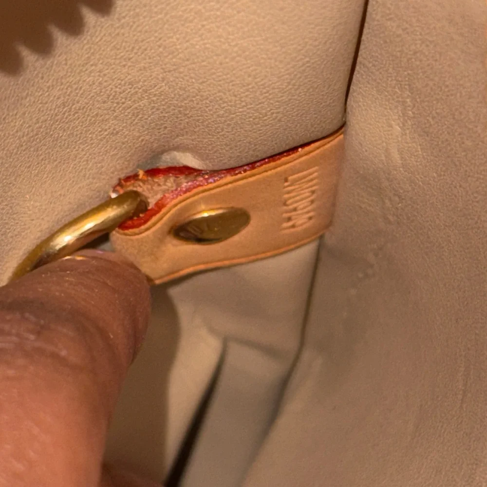 Louis Vuitton Vernis Mustard Yellow Tote Bag - Picture 10 of 10